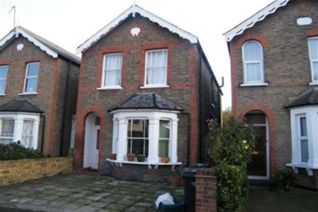  Image of 3 bedroom Detached house to rent in Kings Road Kingston upon Thames KT2 at Kingston upon Thames, KT2 5HT