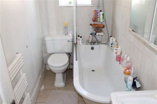  Image of 3 bedroom Detached house to rent in Kings Road Kingston upon Thames KT2 at Kingston upon Thames, KT2 5HT
