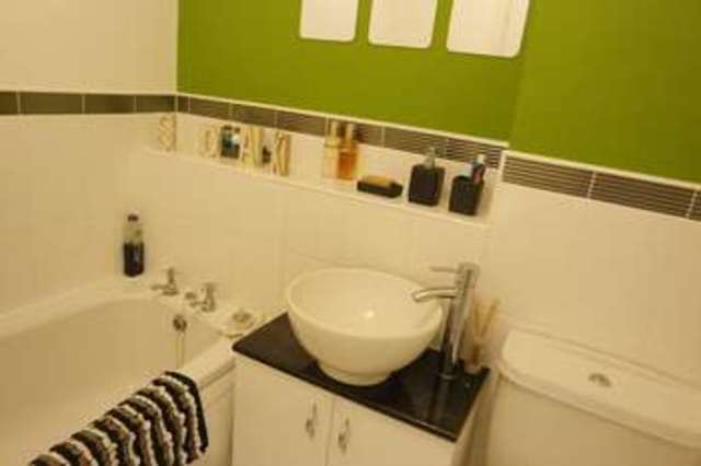  Image of 3 bedroom Semi-Detached house for sale in Kings Walk Mansfield NG18 at Kings Walk  Mansfield, NG18 4XN