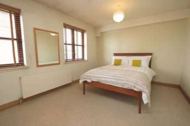  Image of 2 bedroom Flat to rent in Kingsley Mews London E1W at Kingsley Mews  London, E1W 3HZ