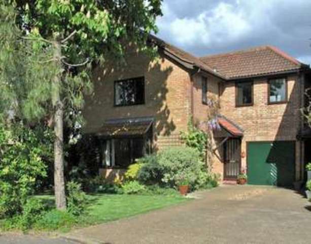  Image of 4 bedroom Detached house for sale in Kingsmead Close Teddington TW11 at Kingsmead Close  Teddington, TW11 9EP