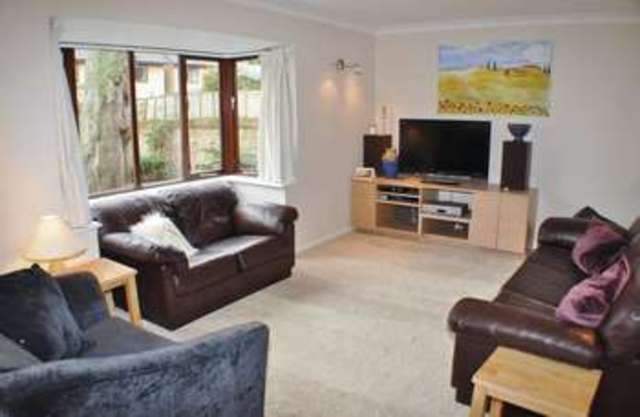  Image of 4 bedroom Detached house for sale in Kingsmead Close Teddington TW11 at Kingsmead Close  Teddington, TW11 9EP