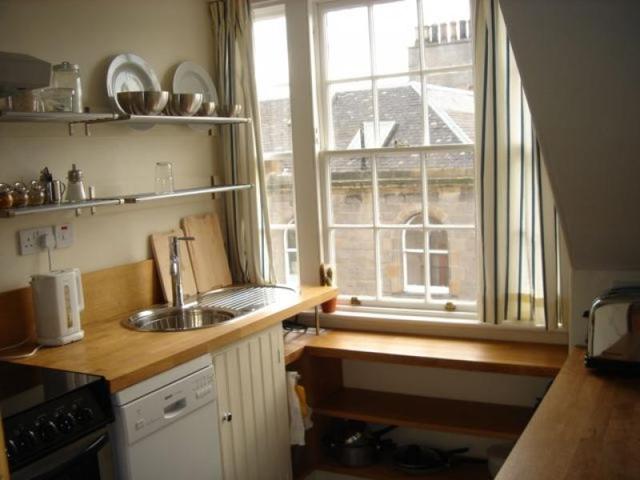  Image of 2 bedroom Flat to rent in Kirk Street Edinburgh EH6 at Leith Edinburgh Edinburgh, EH6 5EZ