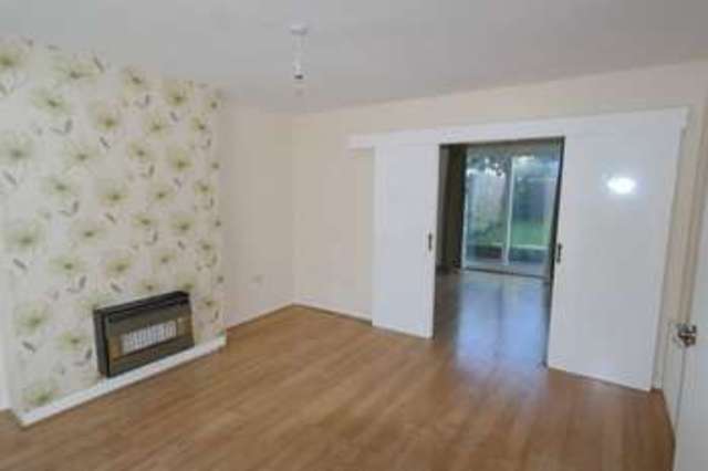  Image of 3 bedroom Terraced house for sale in Kirkham Street London SE18 at Kirkham Street  Plumstead Common, SE18 2JU