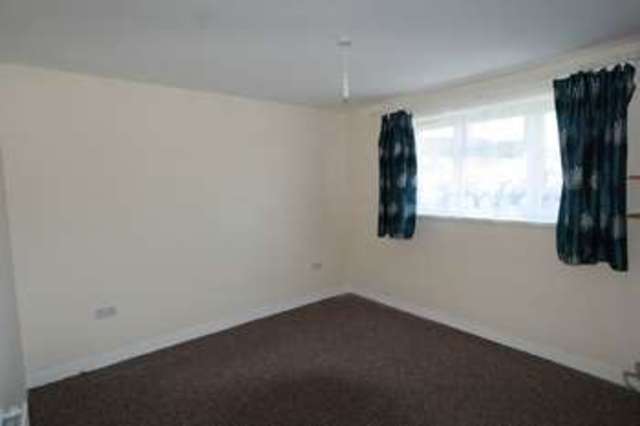 Image of 3 bedroom Terraced house for sale in Kirkham Street London SE18 at Kirkham Street  Plumstead Common, SE18 2JU