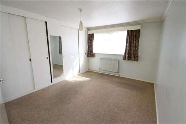  Image of 2 bedroom Detached house for sale in Kithurst Crescent Goring-by-Sea Worthing BN12 at Goring-by-Sea, BN12 6AJ