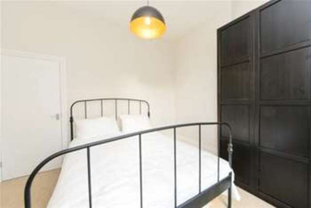  Image of 1 bedroom Flat to rent in Ladbroke Grove London W10 at London, W10 5LP