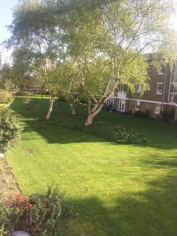  Image of 4 bedroom Semi-Detached house to rent in Langford Green London SE5 at Langford Green Denmark Hill London, SE5 8BX