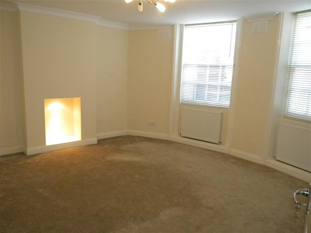  Image of 2 bedroom Flat to rent in Lansdowne Place Hove BN3 at Brighton, BN3 1HH