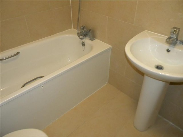  Image of 2 bedroom Flat to rent in Lansdowne Place Hove BN3 at Brighton, BN3 1HH