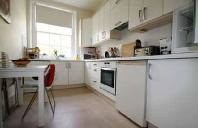  Image of 1 bedroom Flat to rent in Highbury Park London N5 at Highbury Park  London, N5 2XG