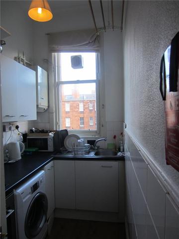  Image of 3 bedroom Flat to rent in Lauderdale Street Edinburgh EH9 at Marchmont Edinburgh Edinburgh, EH9 1DF