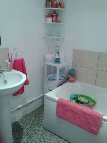  Image of 2 bedroom Flat to rent in Lawn Lane Hemel Hempstead HP3 at Lawn Lane  Hemel Hempstead, HP3 9FL