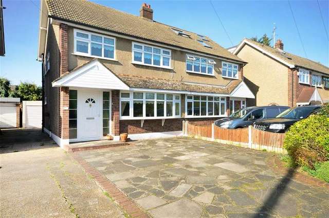  Image of 3 bedroom Semi-Detached house for sale in Lincoln Close Hornchurch RM11 at Hornchurch Essex Hornchurch, RM11 3HD