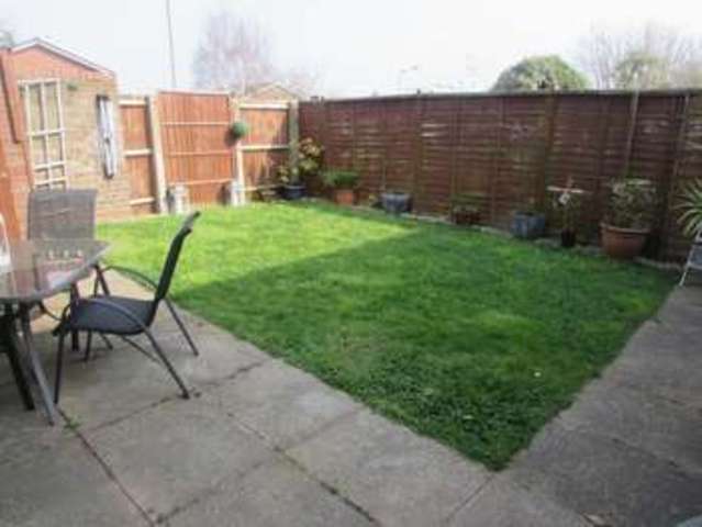  Image of 3 bedroom Semi-Detached house to rent in Linden Close Warwick CV34 at Linden Close  Warwick, CV34 5RF