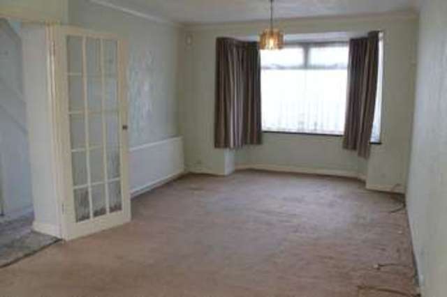  Image of 3 bedroom Terraced house for sale in Linden Gardens Enfield EN1 at Linden Gardens  Enfield, EN1 4DZ