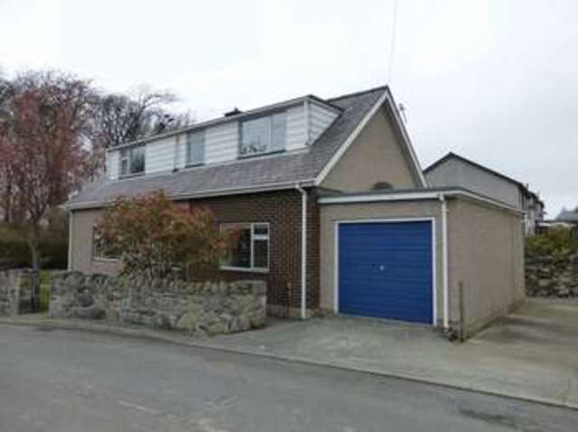  Image of 3 bedroom Detached house for sale in Llanrug Caernarfon LL55 at Llanrug, LL55 4AE