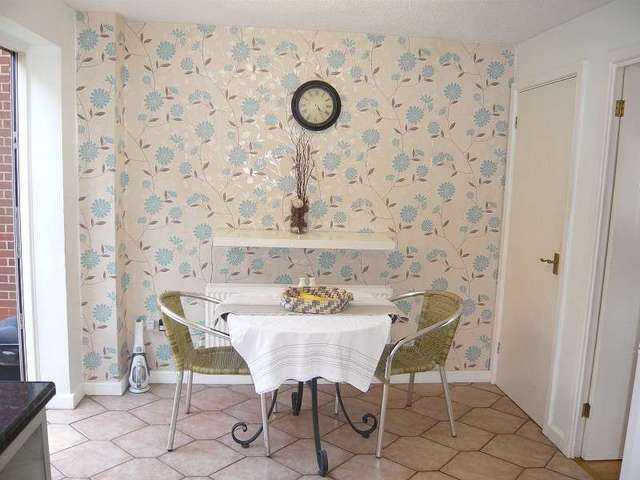  Image of 3 bedroom Detached house for sale in Llwyn Helig Kenfig Hill Bridgend CF33 at Llwyn Helig  Kenfig Hill, CF33 6HN