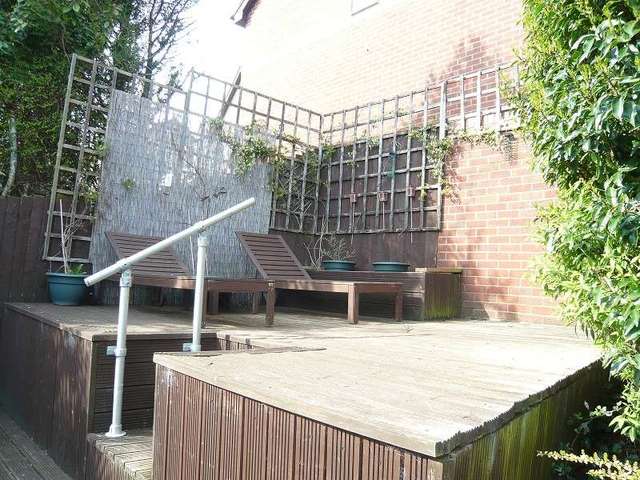  Image of 3 bedroom Detached house for sale in Llwyn Helig Kenfig Hill Bridgend CF33 at Llwyn Helig  Kenfig Hill, CF33 6HN