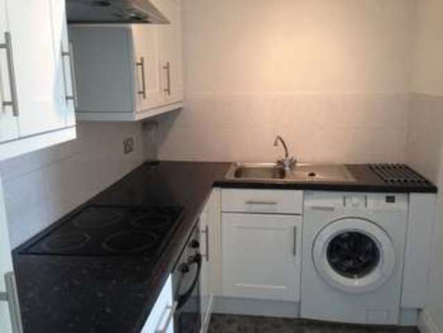  Image of 1 bedroom Flat to rent in London Road High Wycombe HP11 at London Road  High Wycombe, HP11 1BT