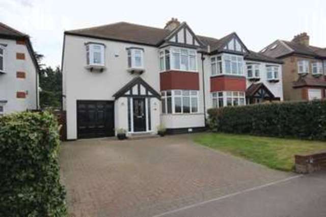  Image of 5 bedroom Semi-Detached house for sale in Lovibonds Avenue Farnborough Orpington BR6 at Lovibonds Avenue  Orpington, BR6 8EW