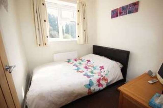  Image of 5 bedroom Semi-Detached house for sale in Lovibonds Avenue Farnborough Orpington BR6 at Lovibonds Avenue  Orpington, BR6 8EW
