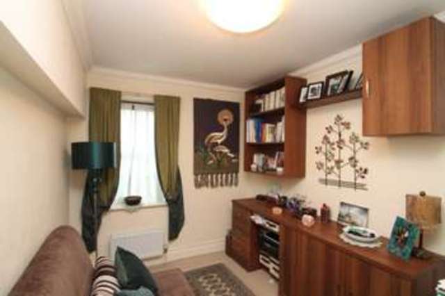  Image of 2 bedroom Apartment to rent in Roxborough Park Harrow-on-the-Hill Harrow HA1 at Lychgate Manor Roxborough Park Harrow on the Hill, HA1 3YL