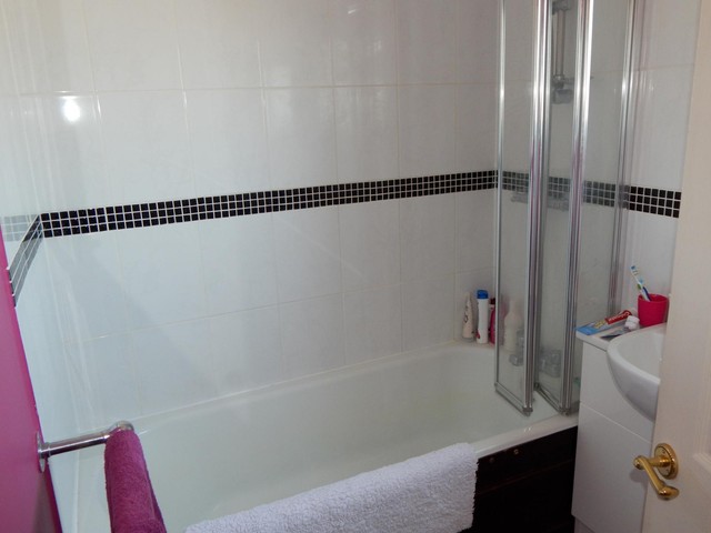  Image of 3 bedroom Detached house to rent in Malta Close Basingstoke RG24 at Basingstoke, RG24 9PD