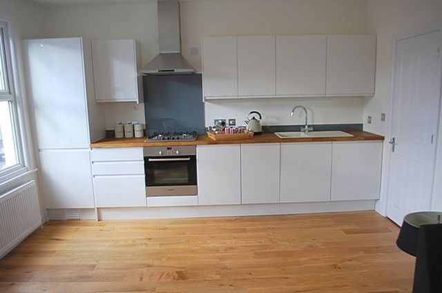  Image of 2 bedroom Flat for sale in Manor Park Road London N2 at Manor Park Road Array Fortis Green, N2 0SL