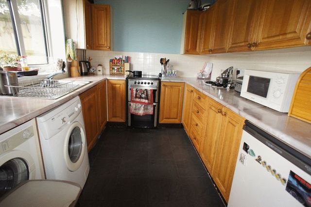  Image of 4 bedroom Detached house for sale in Manor Road Southborough Tunbridge Wells TN4 at Manor Road Southborough Southborough, TN4 0LD