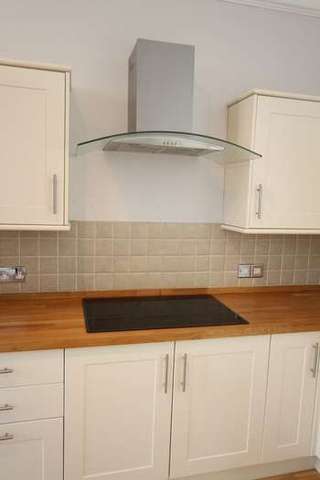  Image of 2 bedroom Flat for sale in Marine Parade Clevedon BS21 at 5 Marine Parade  Clevedon, BS21 7QS