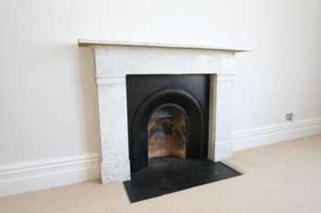  Image of 2 bedroom Flat for sale in Marine Parade Clevedon BS21 at 5 Marine Parade  Clevedon, BS21 7QS