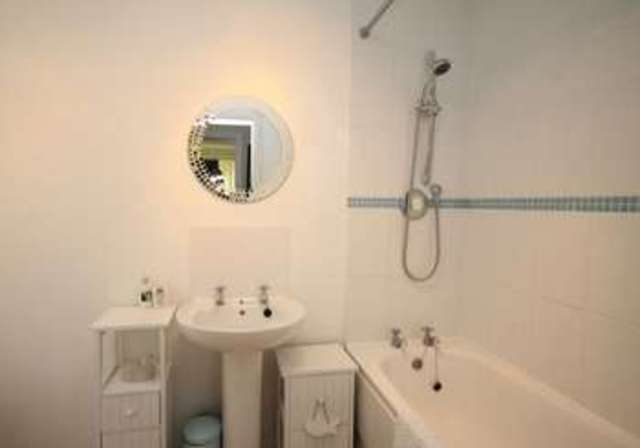  Image of 1 bedroom Flat for sale in Savill Way Marlow SL7 at Swallow House Savill Way Marlow, SL7 1TG