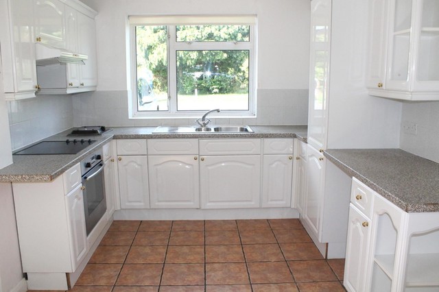  Image of 3 bedroom Detached house to rent in Meadow Lane Lindfield Haywards Heath RH16 at Lindfield  Haywards Heath, RH16 2RL