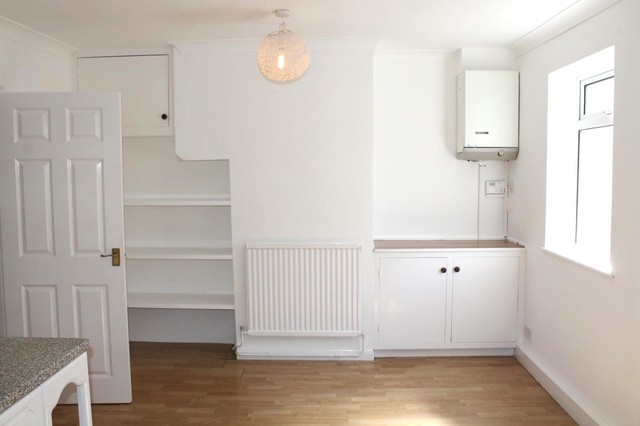  Image of 3 bedroom Detached house to rent in Meadow Lane Lindfield Haywards Heath RH16 at Lindfield  Haywards Heath, RH16 2RL