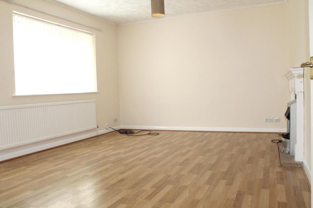  Image of 3 bedroom Detached house to rent in Meadow Lane Lindfield Haywards Heath RH16 at Lindfield  Haywards Heath, RH16 2RL