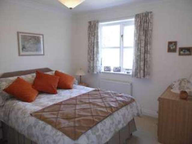 Image of 4 bedroom Detached house for sale in Meadowsweet Drive Calne SN11 at Meadowsweet Drive  Calne, SN11 0UH