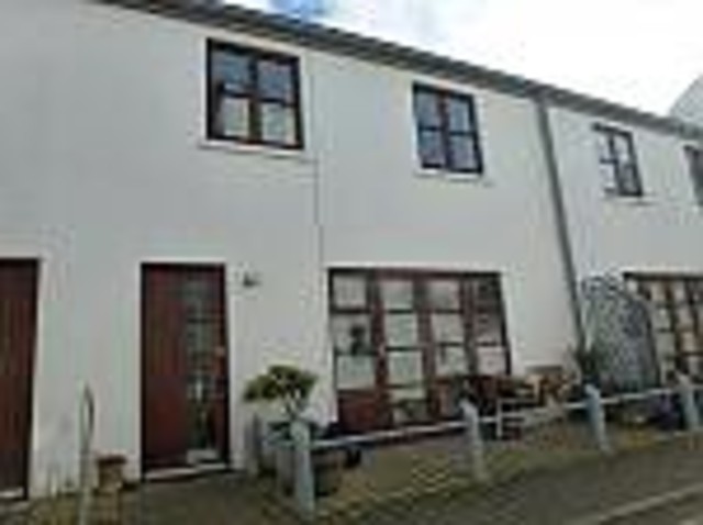  Image of 2 bedroom Terraced house to rent in Medina Place Hove BN3 at Hove, BN3 2RF