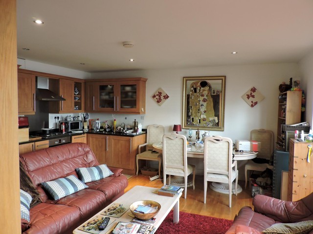  Image of 2 bedroom Terraced house to rent in Medina Place Hove BN3 at Hove, BN3 2RF
