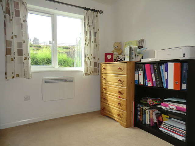  Image of 2 bedroom Flat to rent in Conisbrough Keep Coventry CV1 at City Centre Coventry West Midlands, CV1 5PY