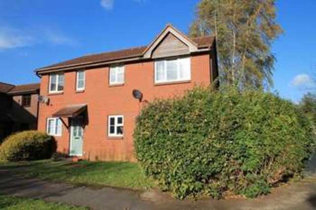  Image of 1 bedroom Terraced house to rent in Monmouth Close Chandler