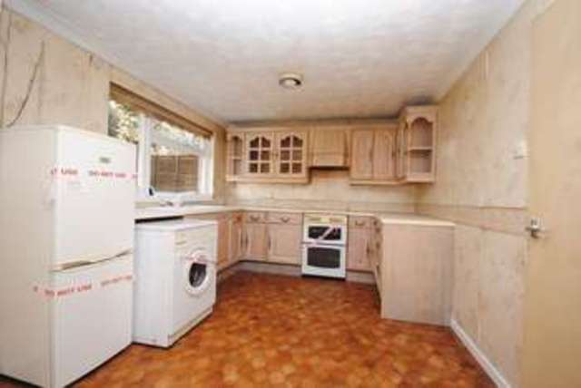  Image of 2 bedroom Terraced house for sale in Montgomery Road Southampton SO18 at Montgomery Road  Southampton, SO18 4RW