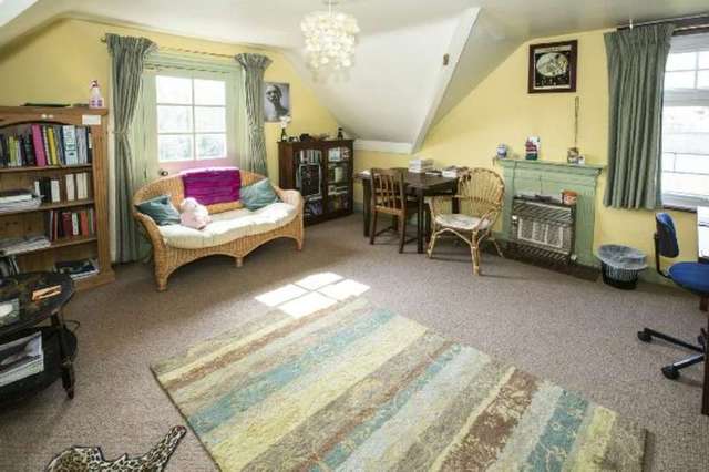  Image of 5 bedroom Semi-Detached house for sale in Morgan Road Reading RG1 at Morgan Road  Reading, RG1 5HQ