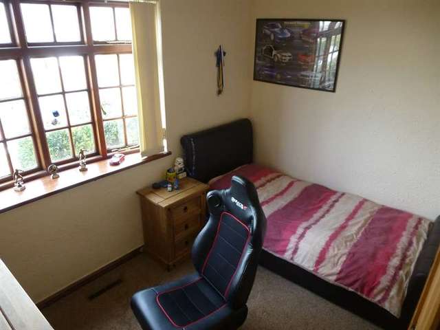  Image of 5 bedroom Detached house for sale in Morland Close Dunstable LU6 at Dunstable, LU6 3QB
