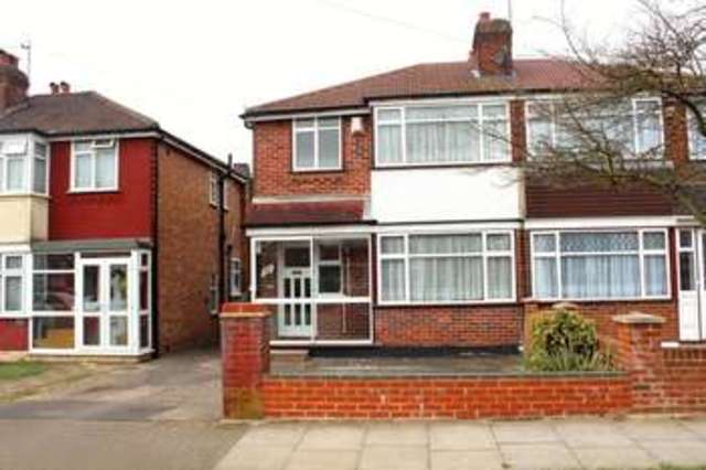  Image of 3 bedroom Property to rent in Morley Crescent East Stanmore HA7 at Morley Crescent East  Stanmore, HA7 2LG