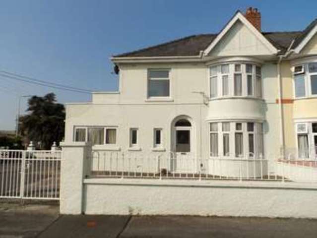  Image of 4 bedroom Semi-Detached house to rent in Mostyn Avenue Carmarthen SA31 at Mostyn Avenue  Carmarthen, SA31 2AH