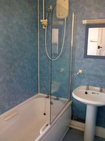  Image of 4 bedroom Semi-Detached house to rent in Mostyn Avenue Carmarthen SA31 at Mostyn Avenue  Carmarthen, SA31 2AH