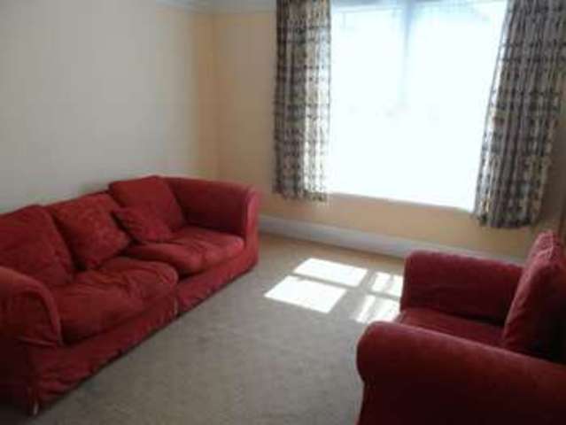  Image of 4 bedroom Semi-Detached house to rent in Mostyn Avenue Carmarthen SA31 at Mostyn Avenue  Carmarthen, SA31 2AH