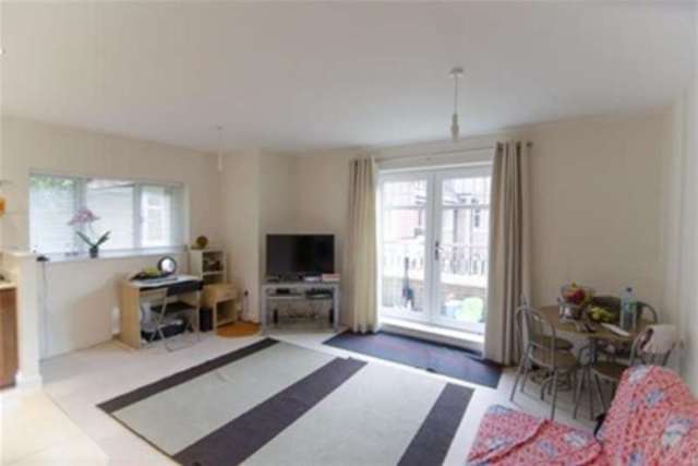  Image of 2 bedroom Property to rent in Harmonia Court Watford WD17 at Watford, WD17 4BT