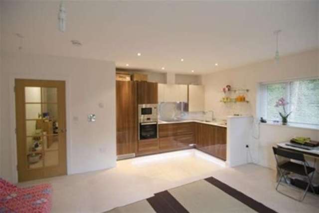  Image of 2 bedroom Property to rent in Harmonia Court Watford WD17 at Watford, WD17 4BT